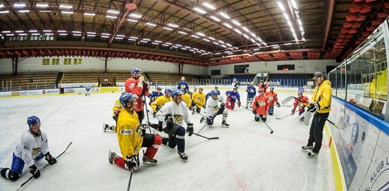 První trénink hokejistů HC Vajgar